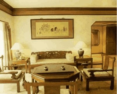 郭德綱豪宅內(nèi)部曝光！網(wǎng)友被警告 珍貴木制家具，碰一下傾家蕩產(chǎn)